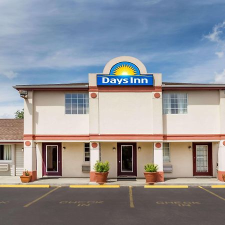 Days Inn By Wyndham Plymouth Kültér fotó