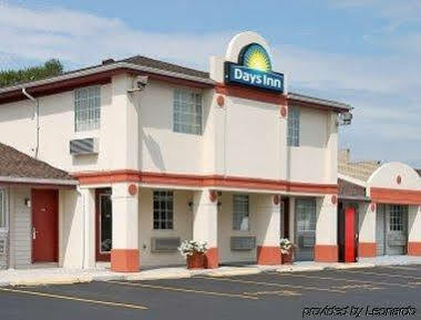 Days Inn By Wyndham Plymouth Kültér fotó